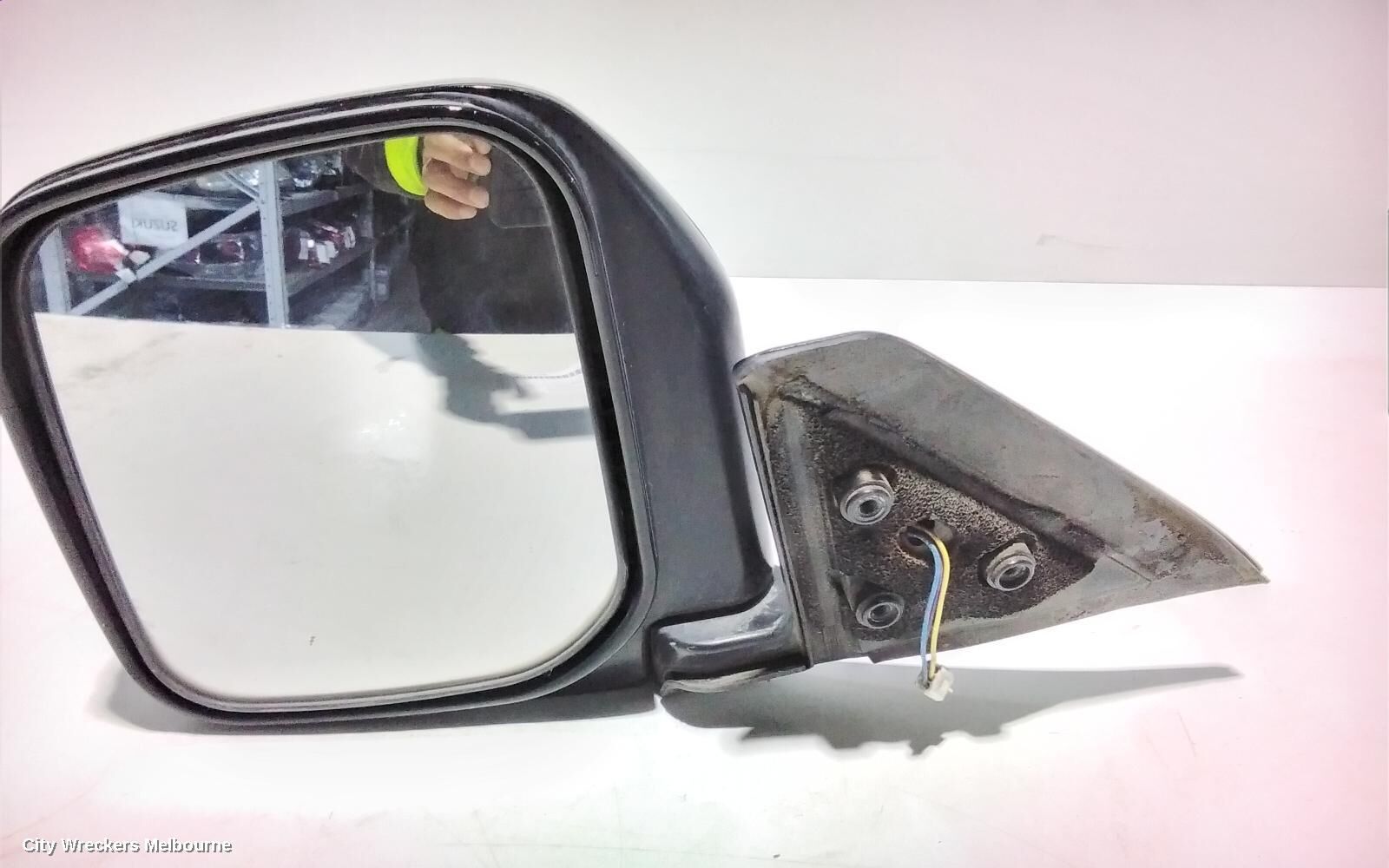 MITSUBISHI CHALLENGER 2000 Left Door Mirror