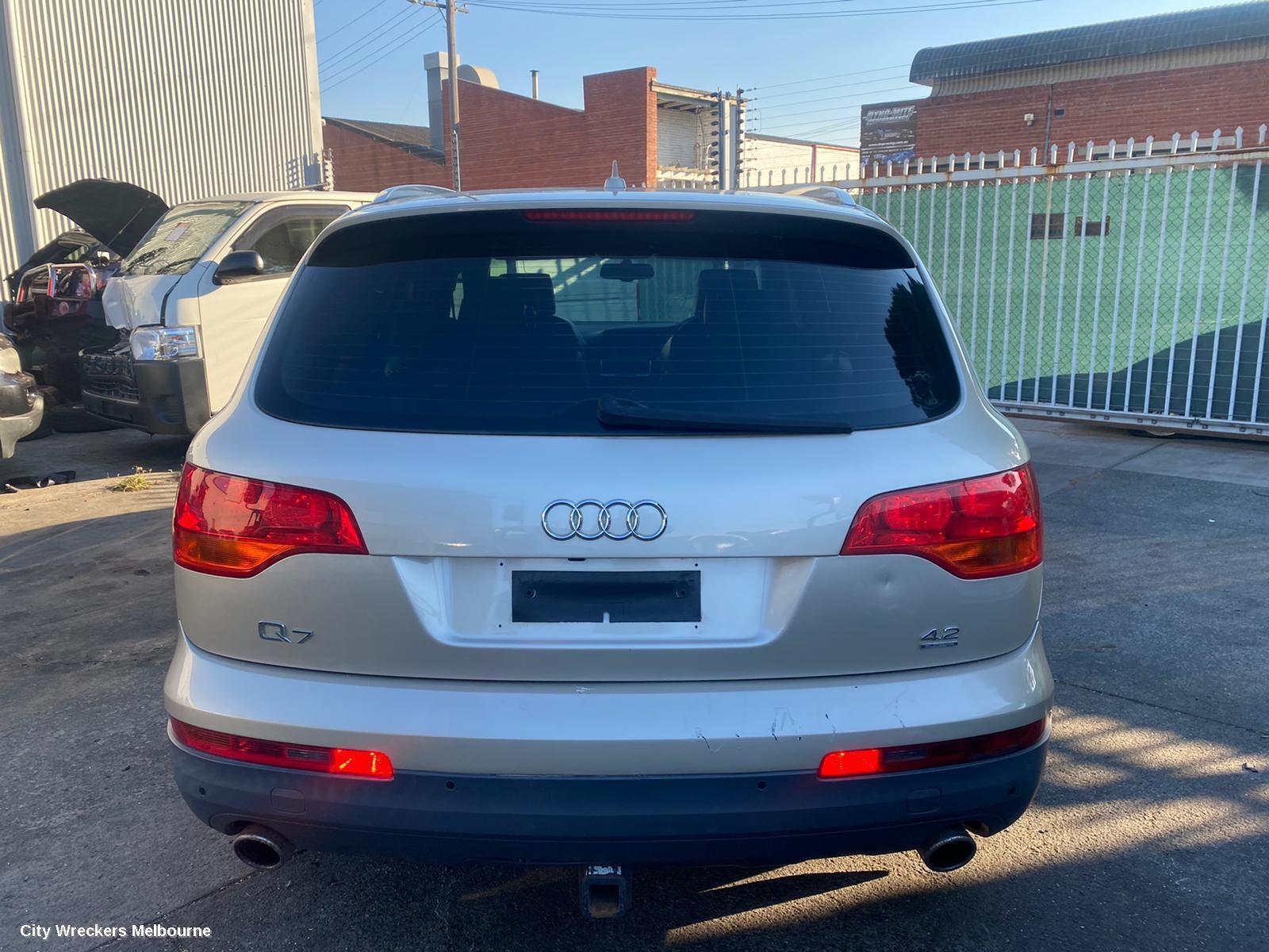 AUDI Q7 2008 Cooler