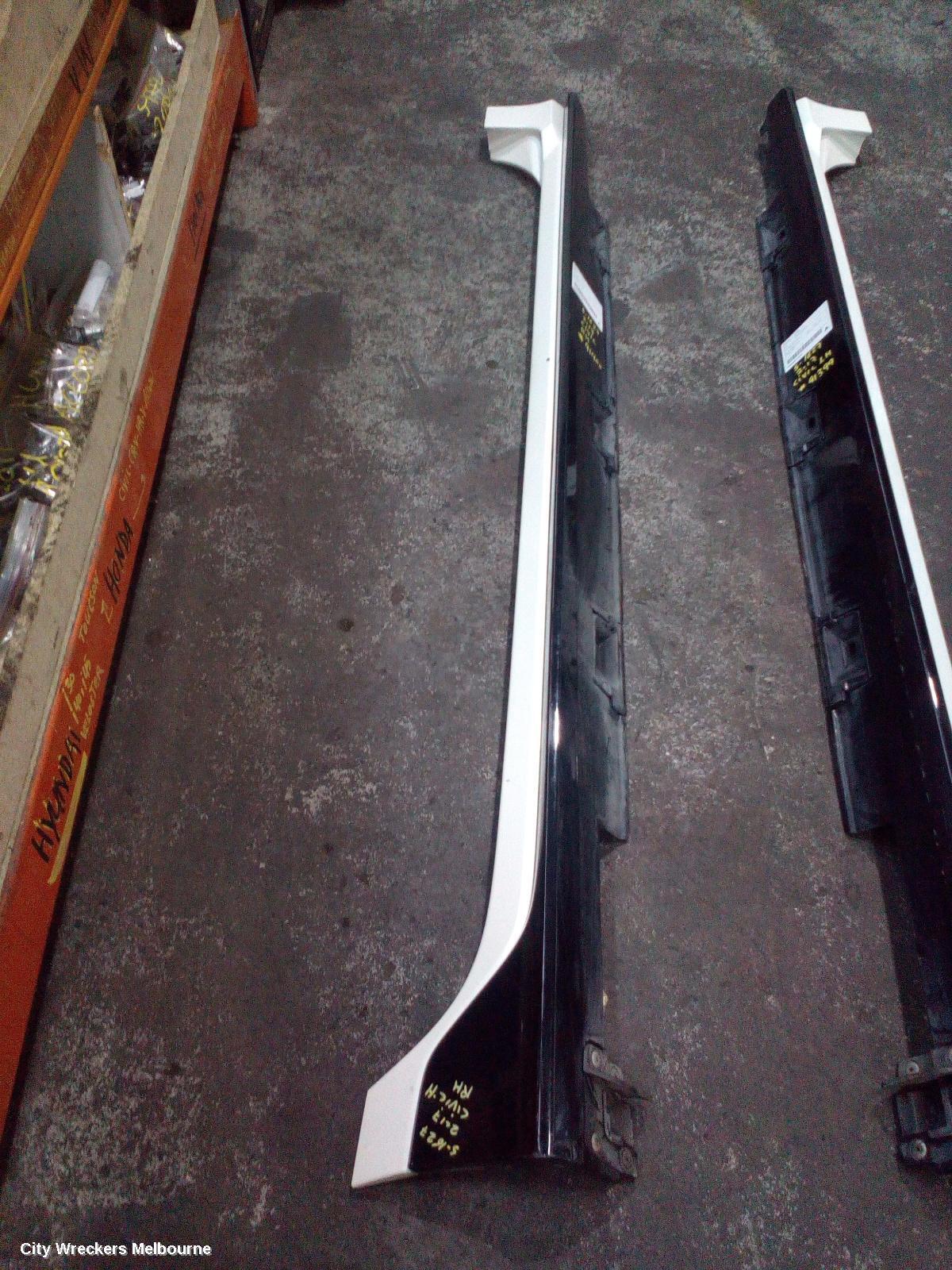 HONDA CIVIC 2017 Side Step/Skirt