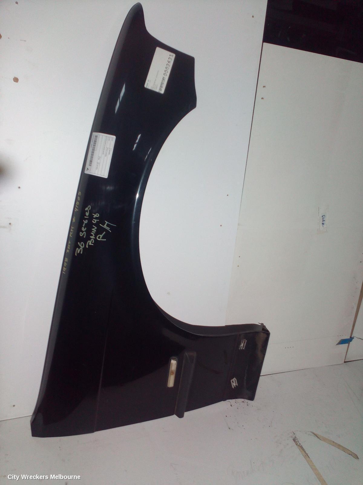 BMW 3 SERIES 1998 Right Guard