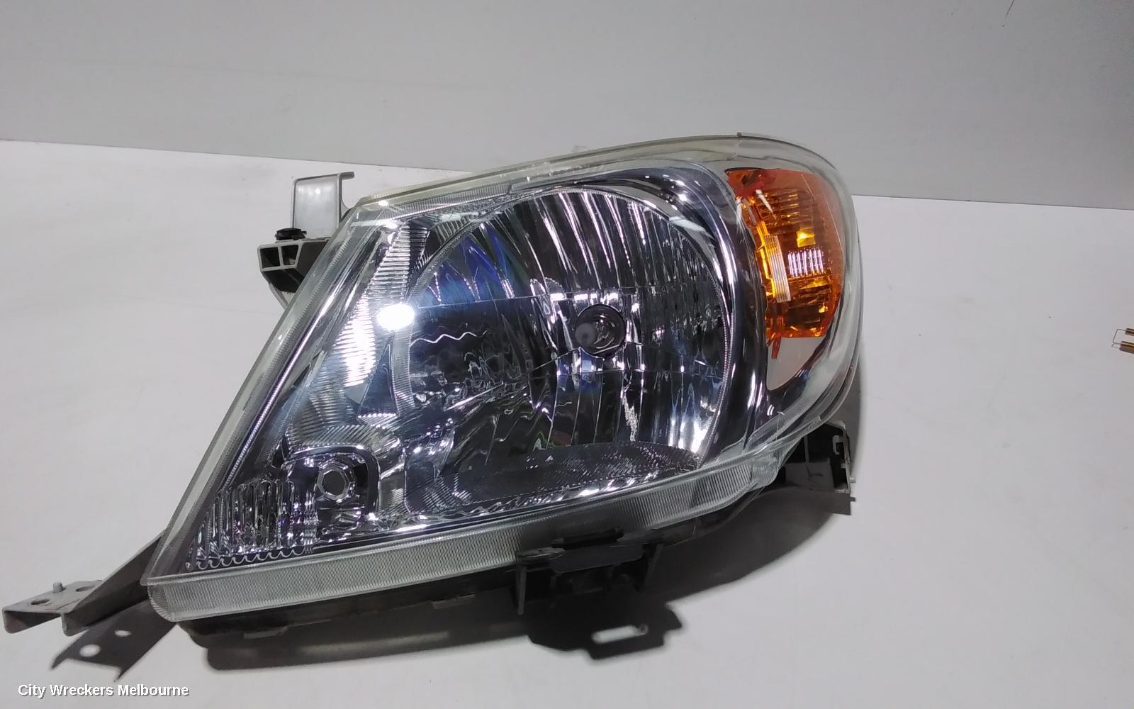 TOYOTA HILUX 2006 Left Headlamp