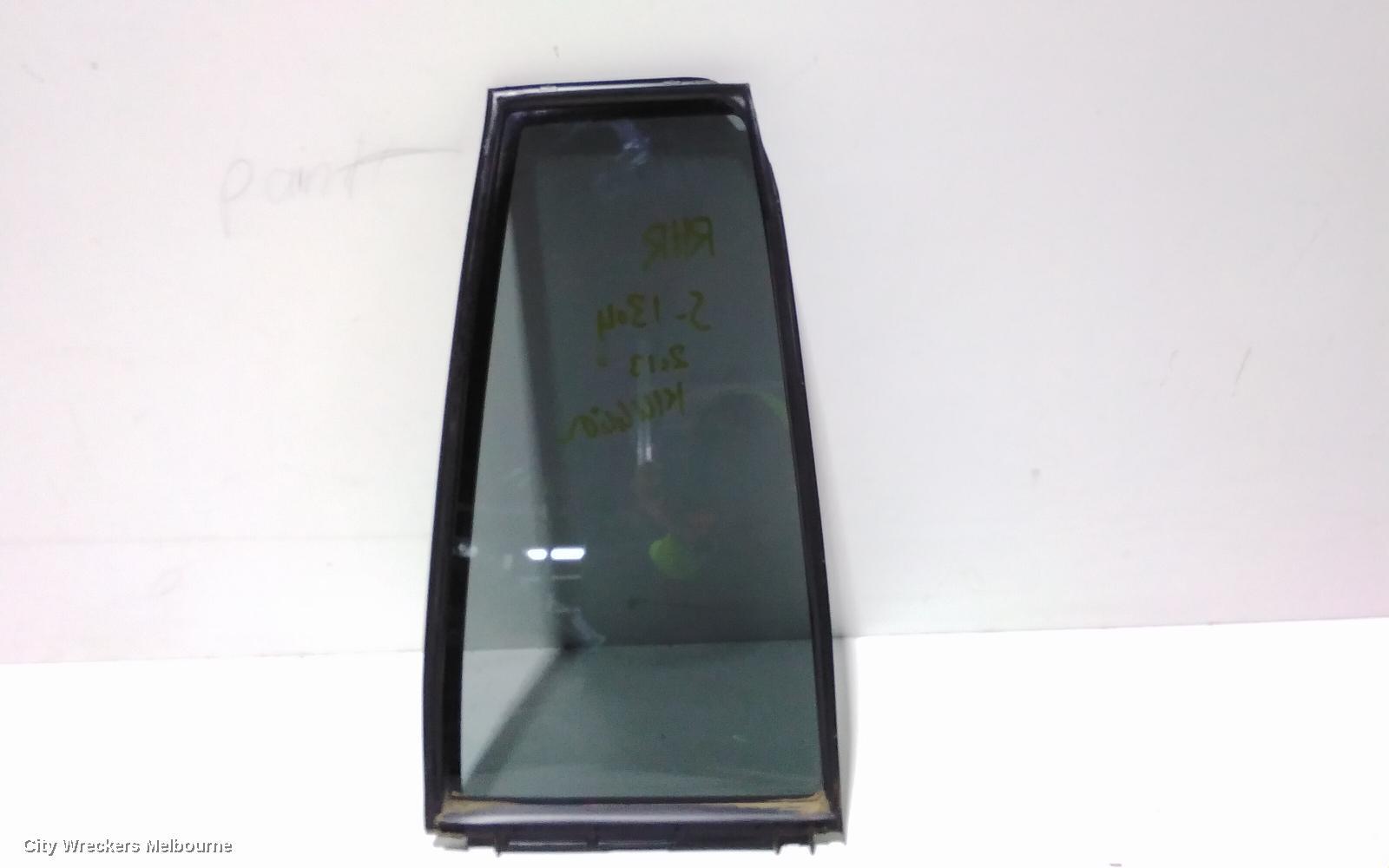 TOYOTA KLUGER 2013 Right Front 1/4 Door Glass