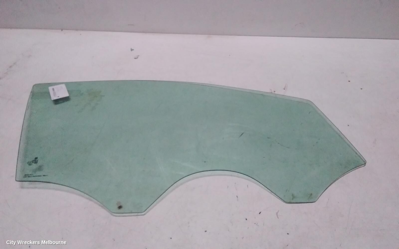 VOLKSWAGEN POLO 2012 Right Front Door Window