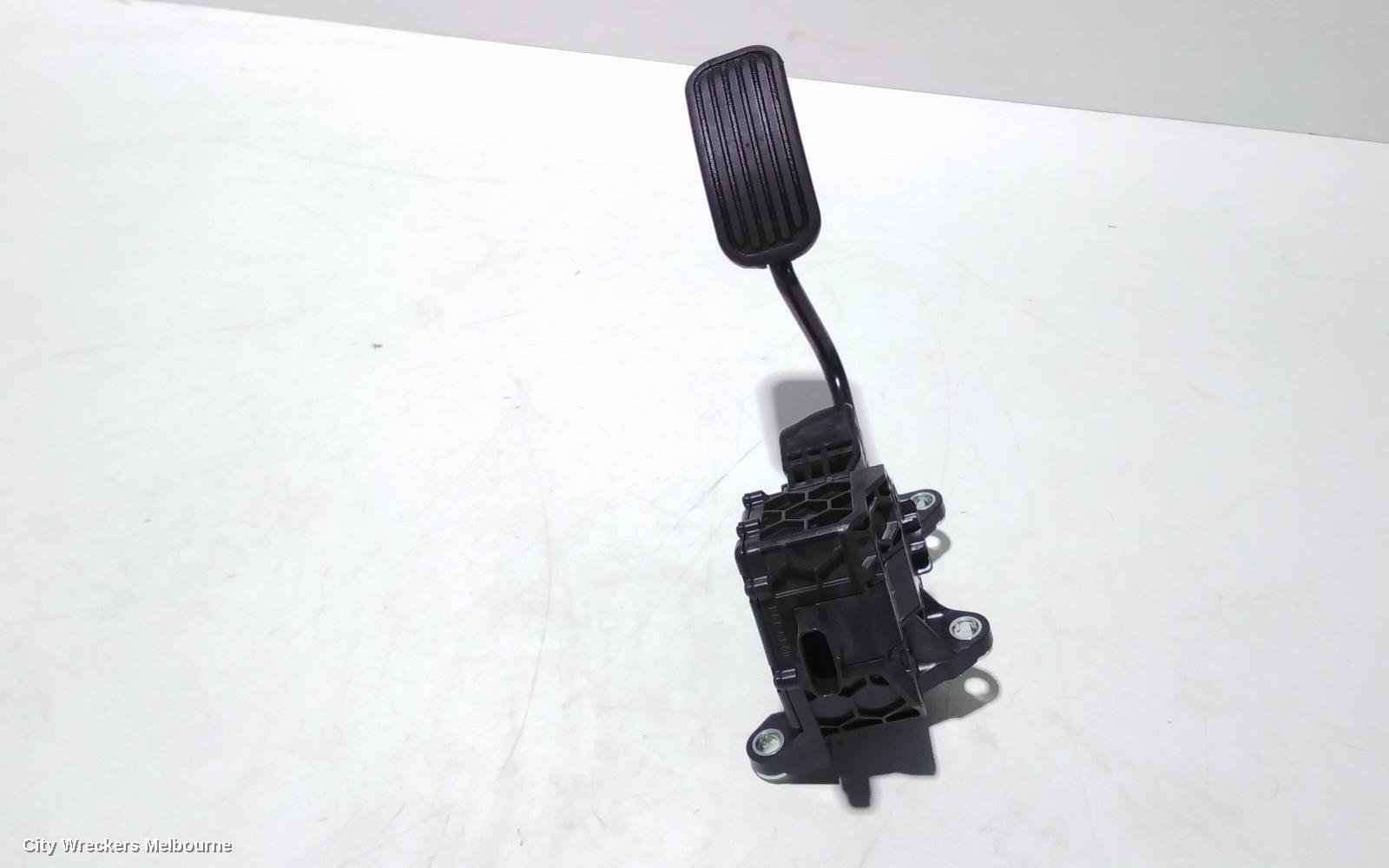 TOYOTA HIACE 2020 Pedal Assembly