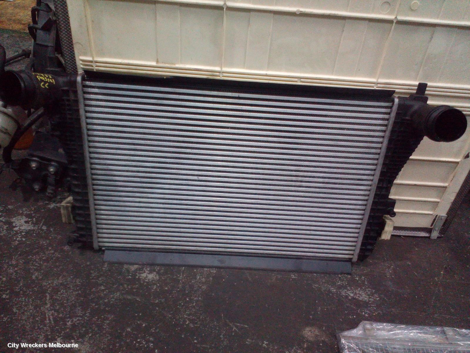 VOLKSWAGEN PASSAT 2012 Intercooler