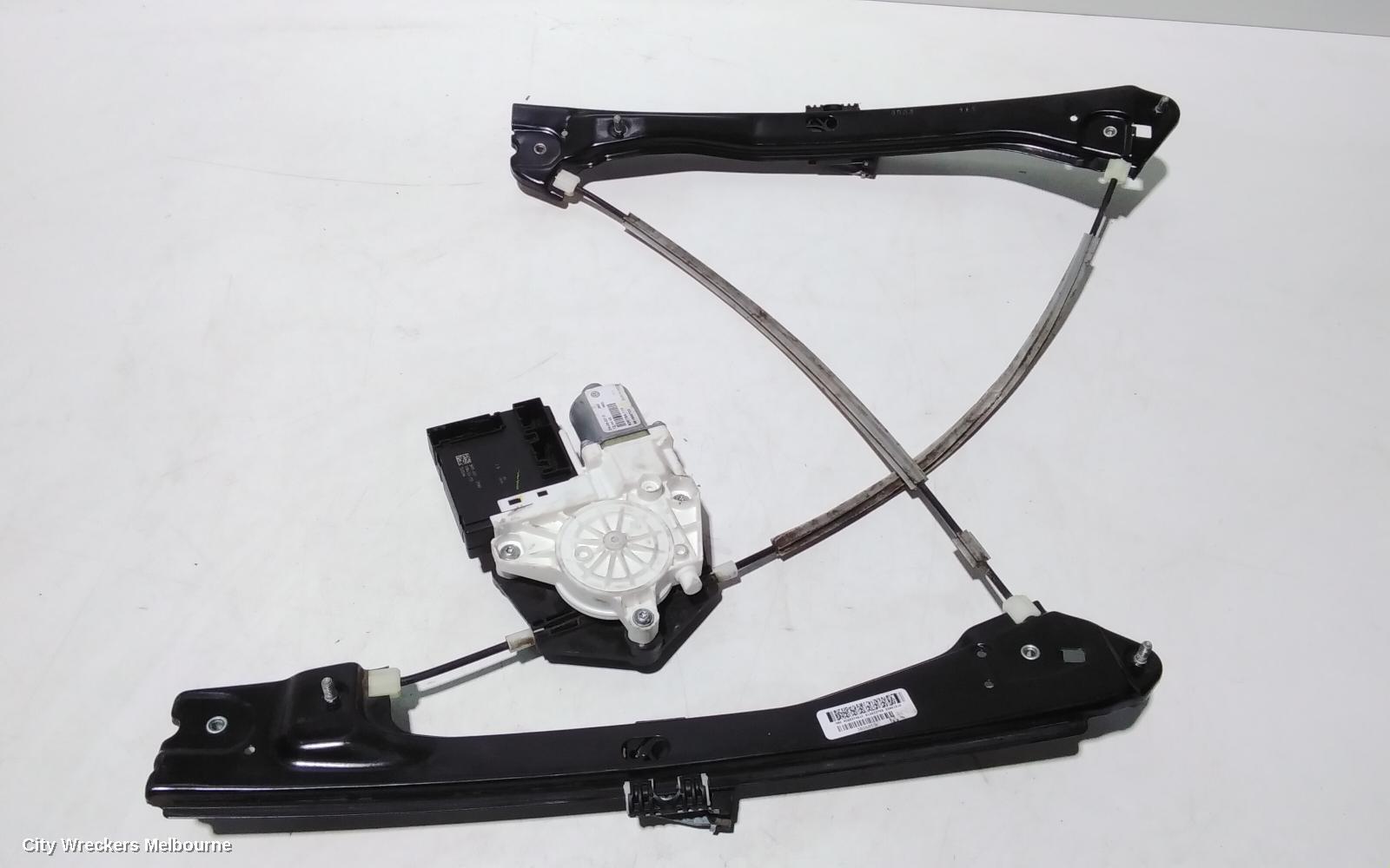 VOLKSWAGEN JETTA 2015 Left Front Window Reg/Motor