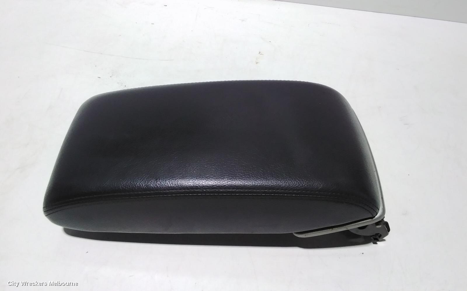 TOYOTA AURION 2010 Console