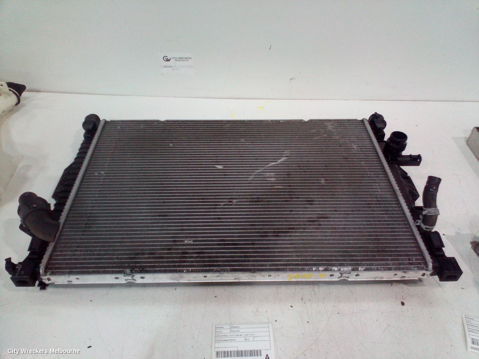 FORD MONDEO 2010 Radiator