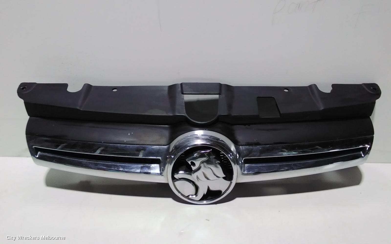 HOLDEN COMMODORE 2008 Grille