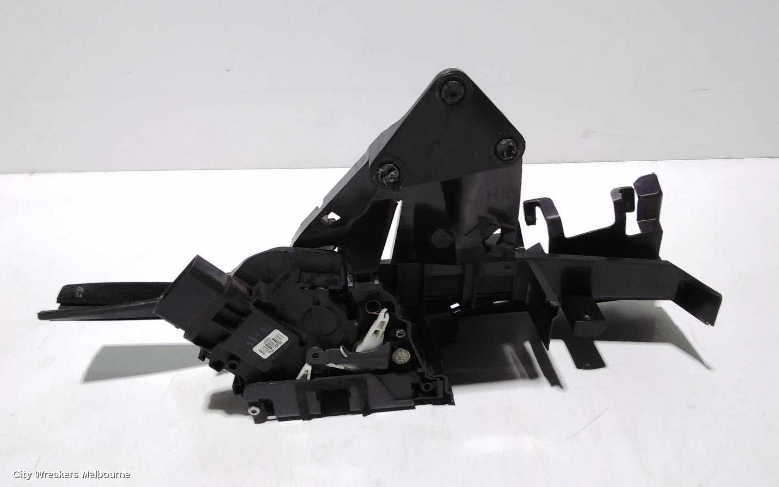 FORD FOCUS 2010 Door/Boot/Gate Lock