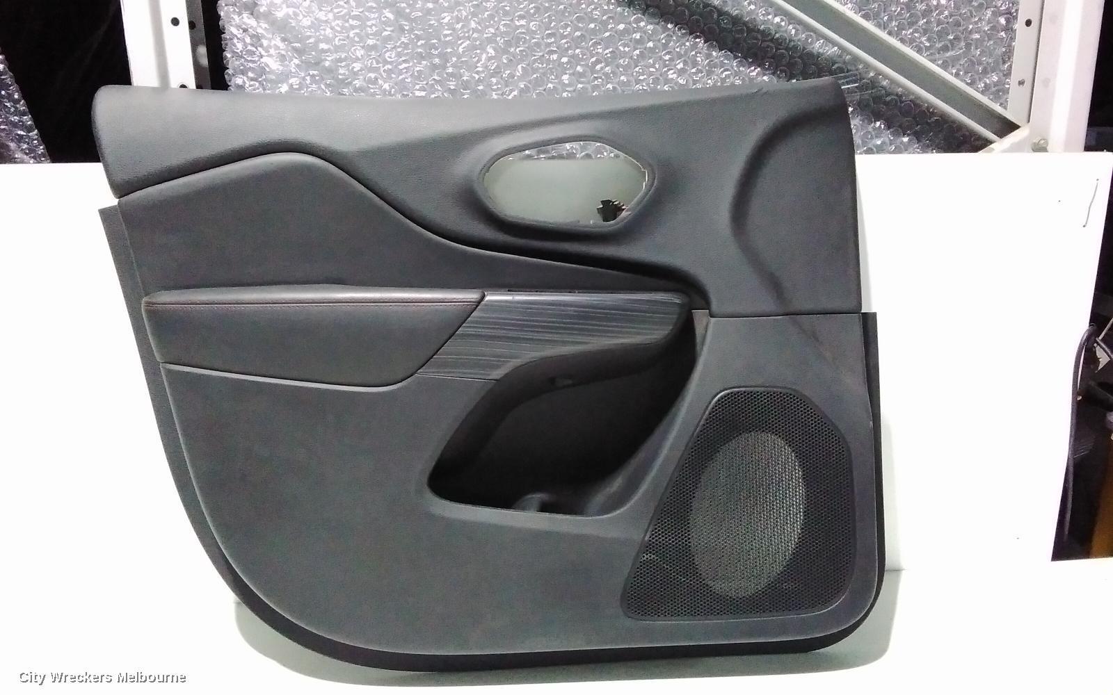 JEEP CHEROKEE 2015 Door Trim