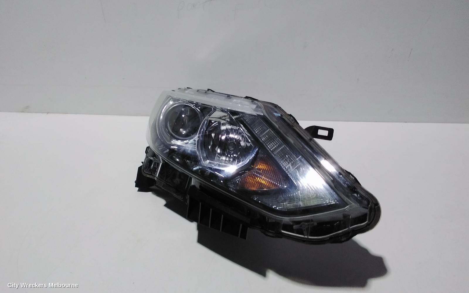 NISSAN QASHQAI 2016 Right Headlamp