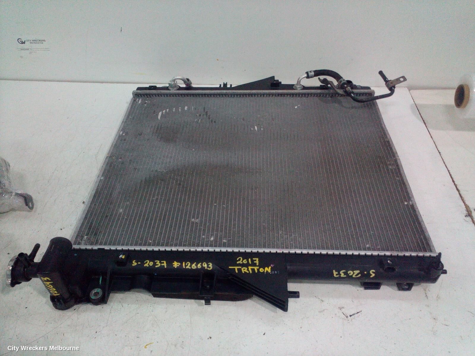 MITSUBISHI TRITON 2017 Radiator