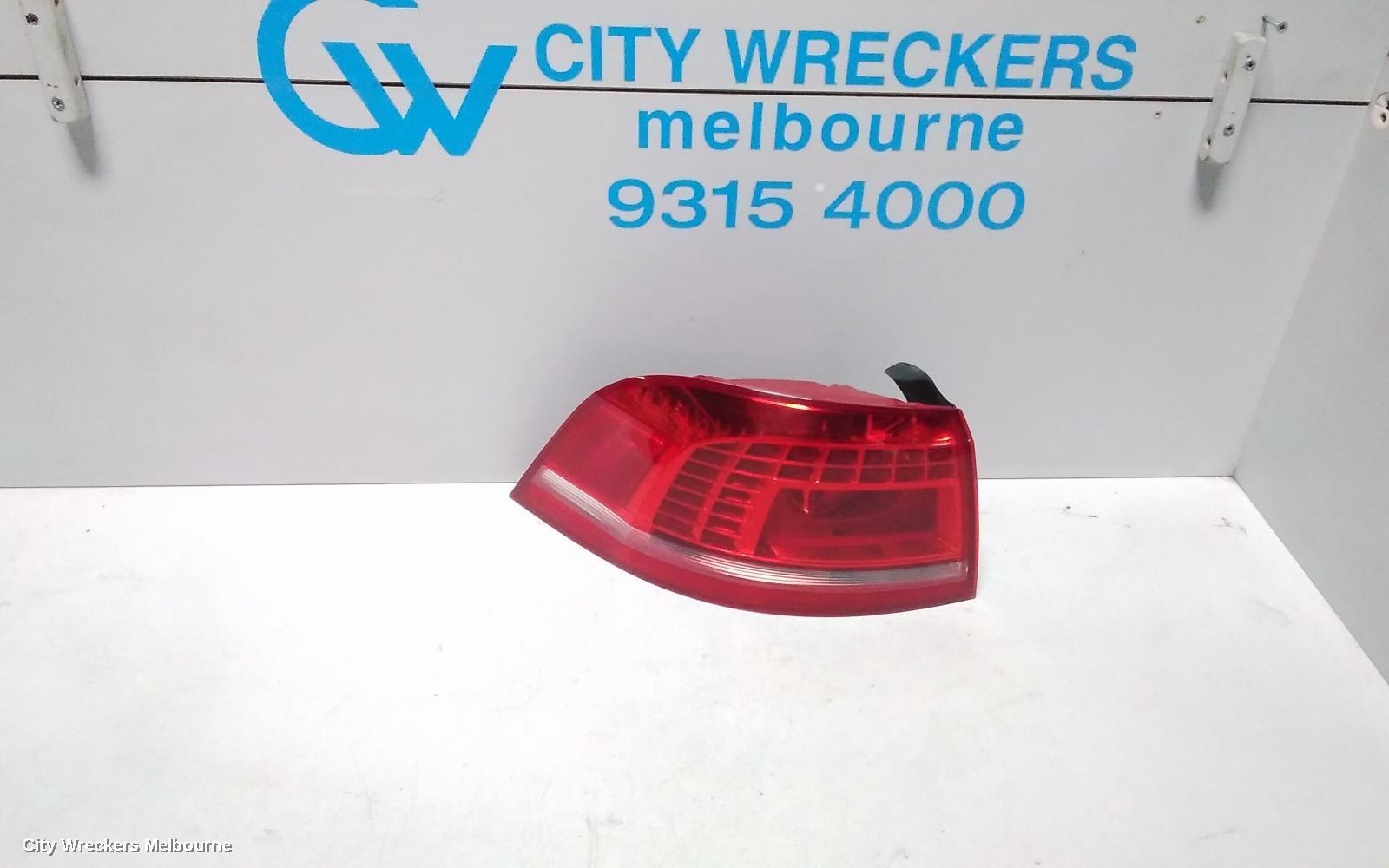 VOLKSWAGEN PASSAT 2012 Left Taillight