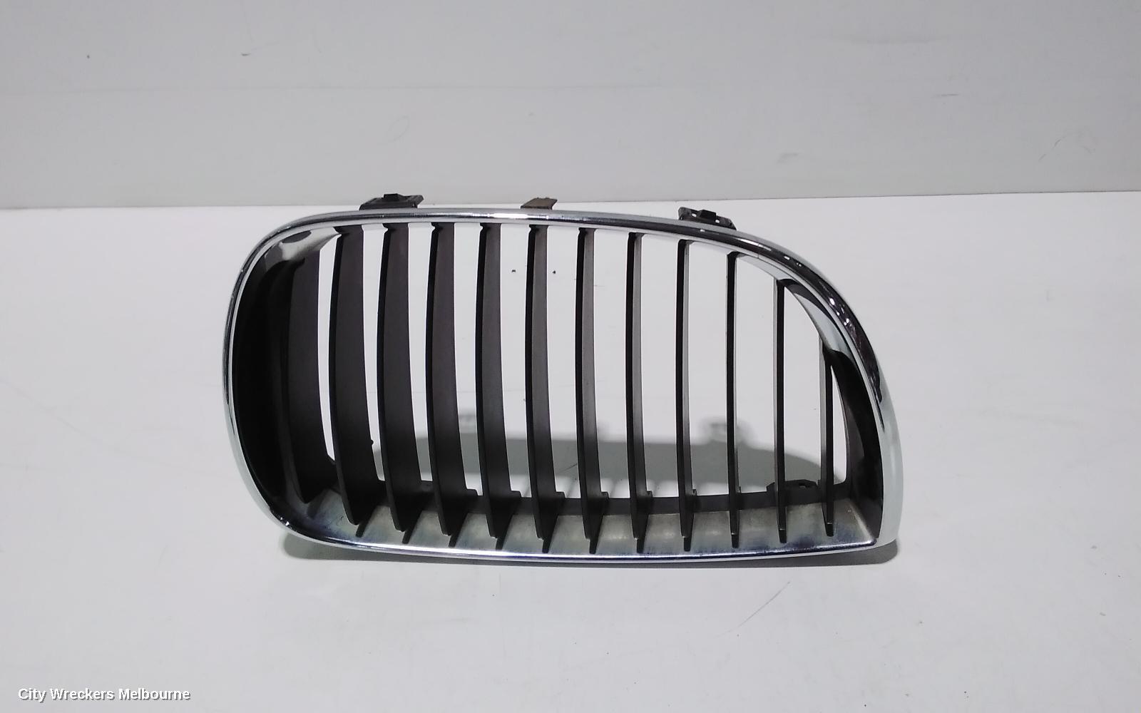 BMW 1 SERIES 2005 Grille