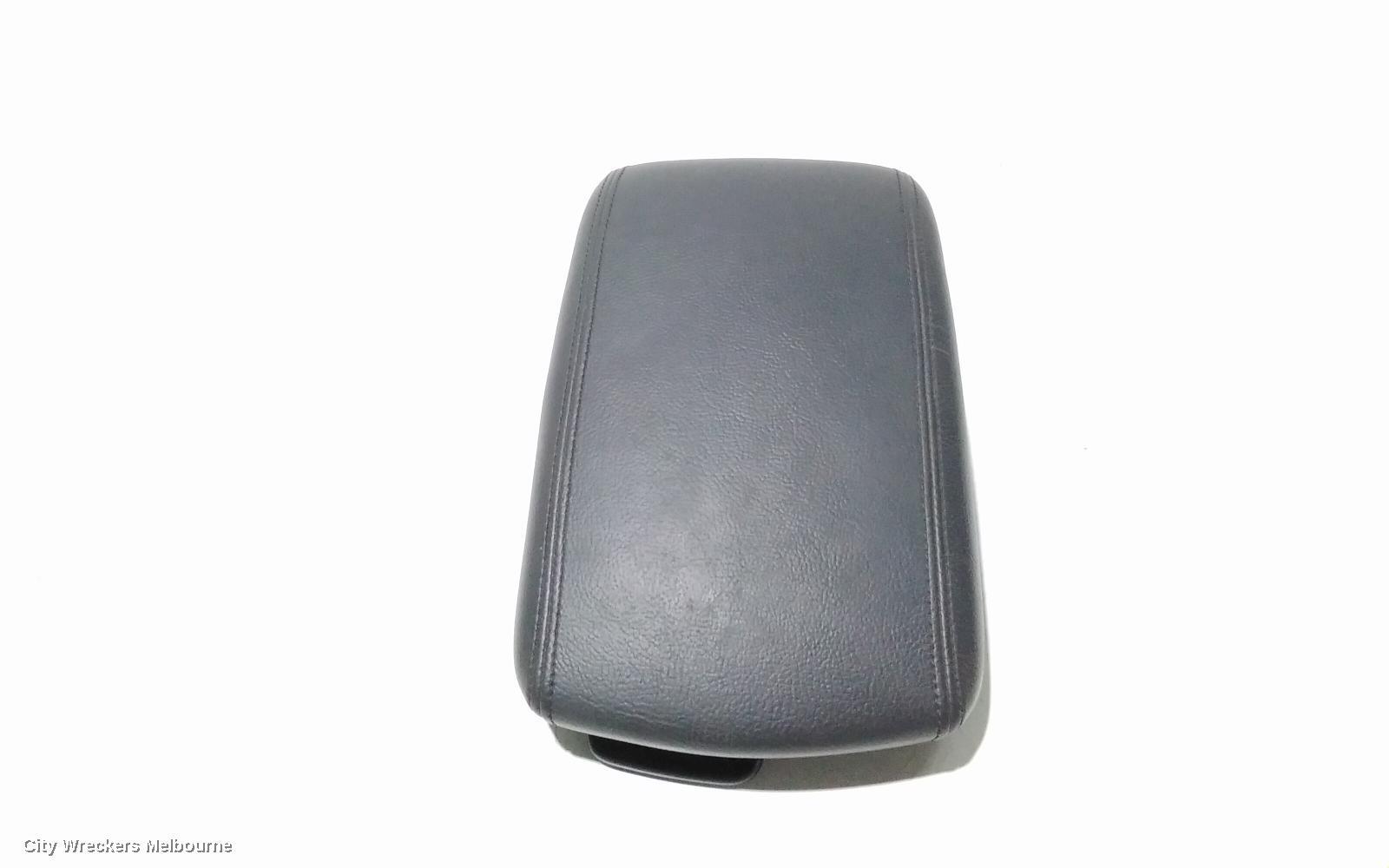 PEUGEOT 308 2012 Console