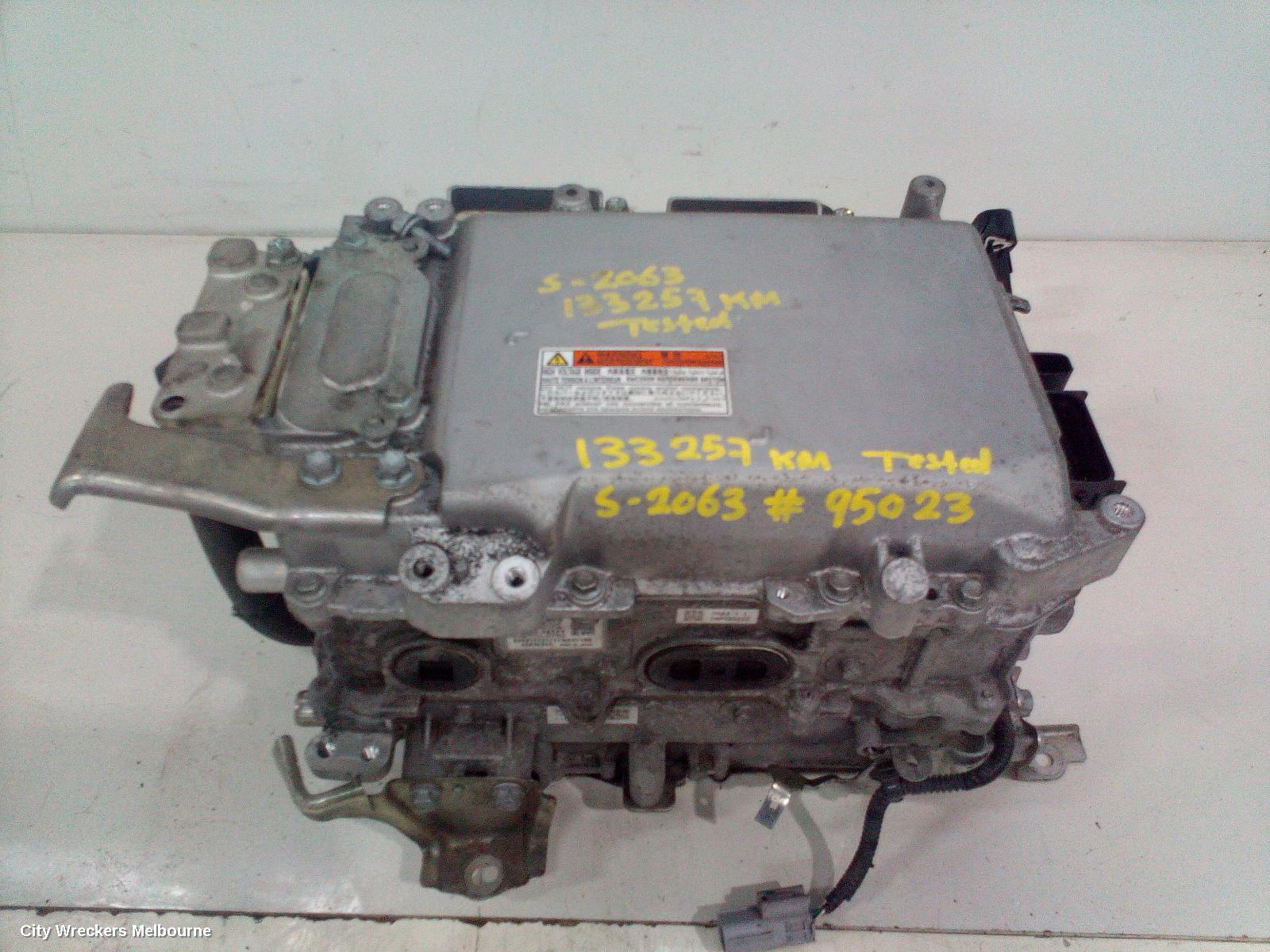 TOYOTA CAMRY 2012 Inverter