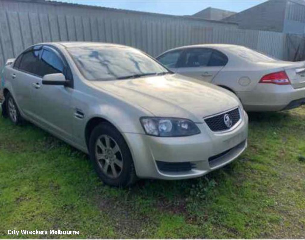 HOLDEN COMMODORE 2011 Starter
