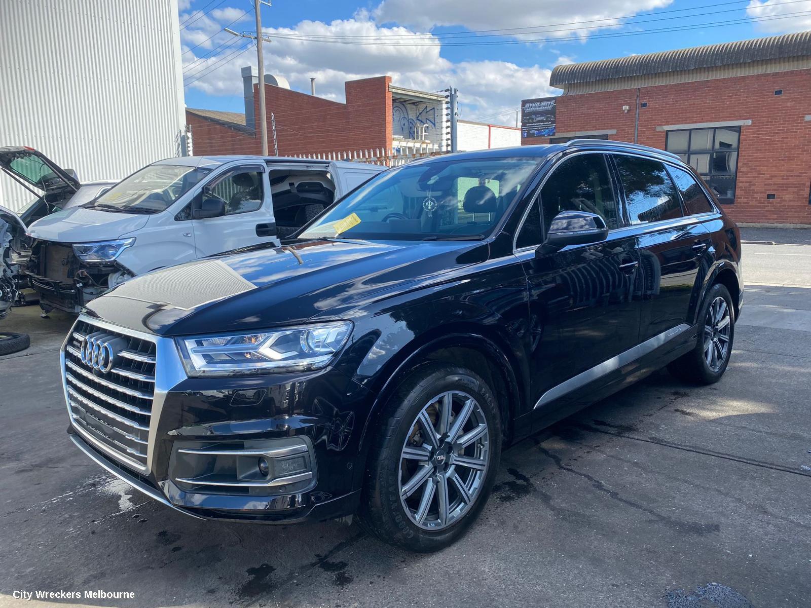 AUDI Q7 2017 Left Headlamp