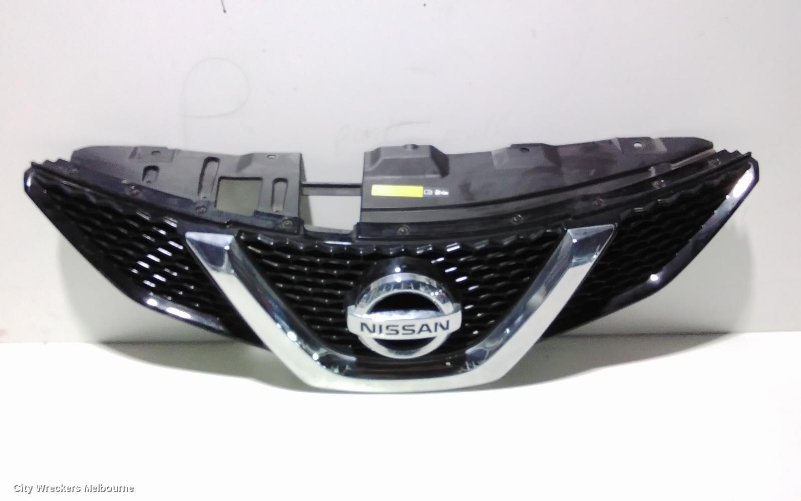 NISSAN QASHQAI 2015 Grille