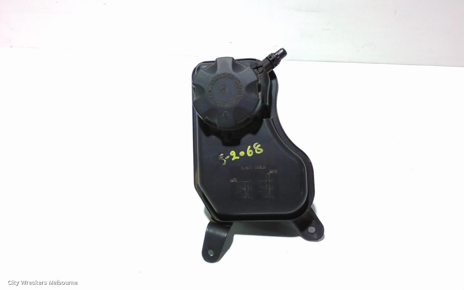 BMW 1 SERIES 2005 Overflow Bottle