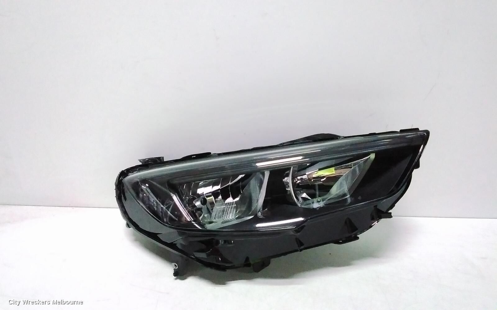 HOLDEN COMMODORE 2020 Right Headlamp