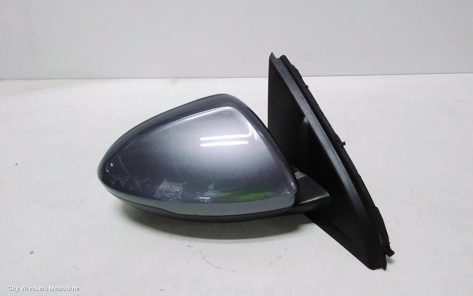 HOLDEN COMMODORE 2020 Right Door Mirror