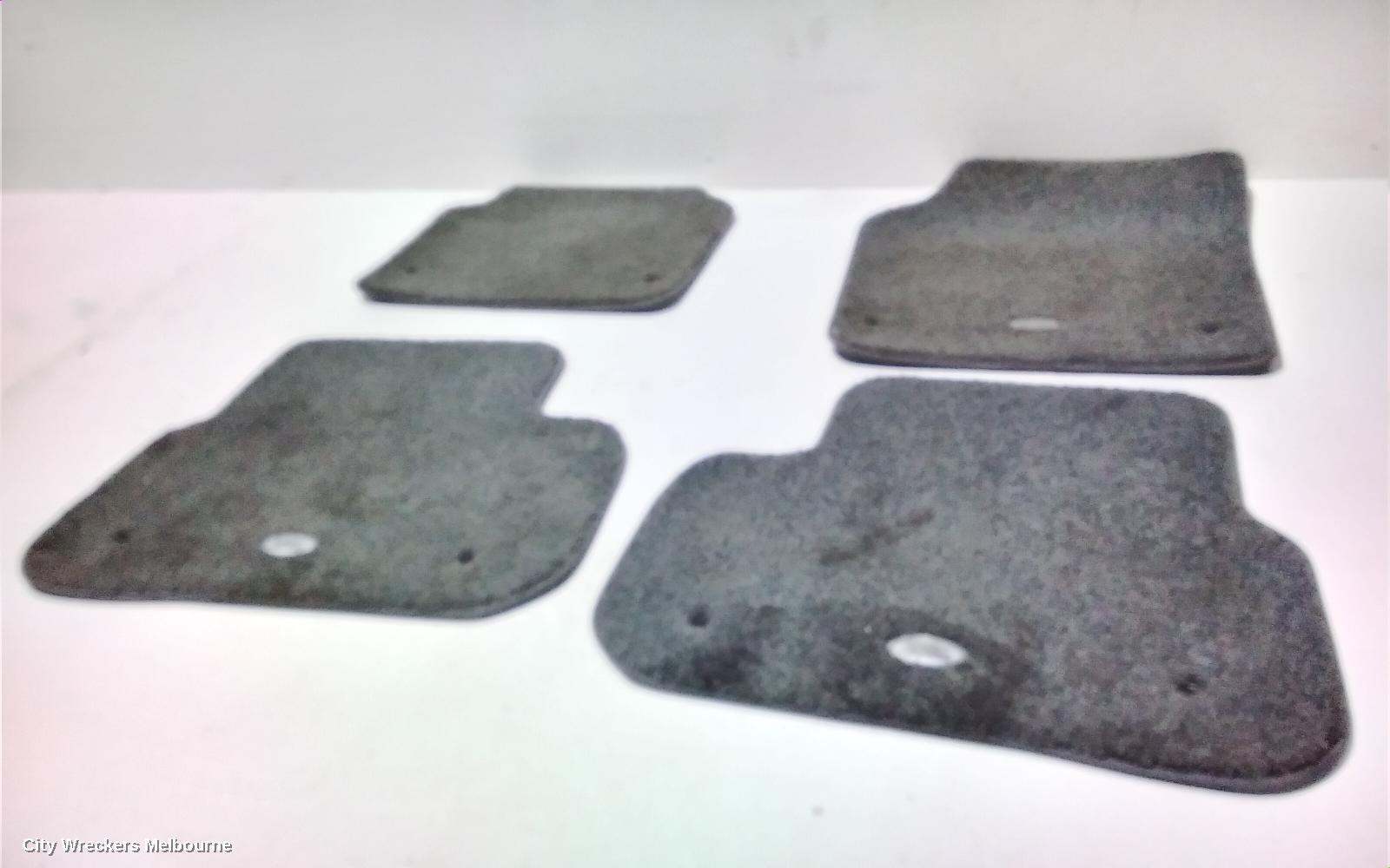 LAND ROVER DISCOVERY SPORT 2016 Floor Mats