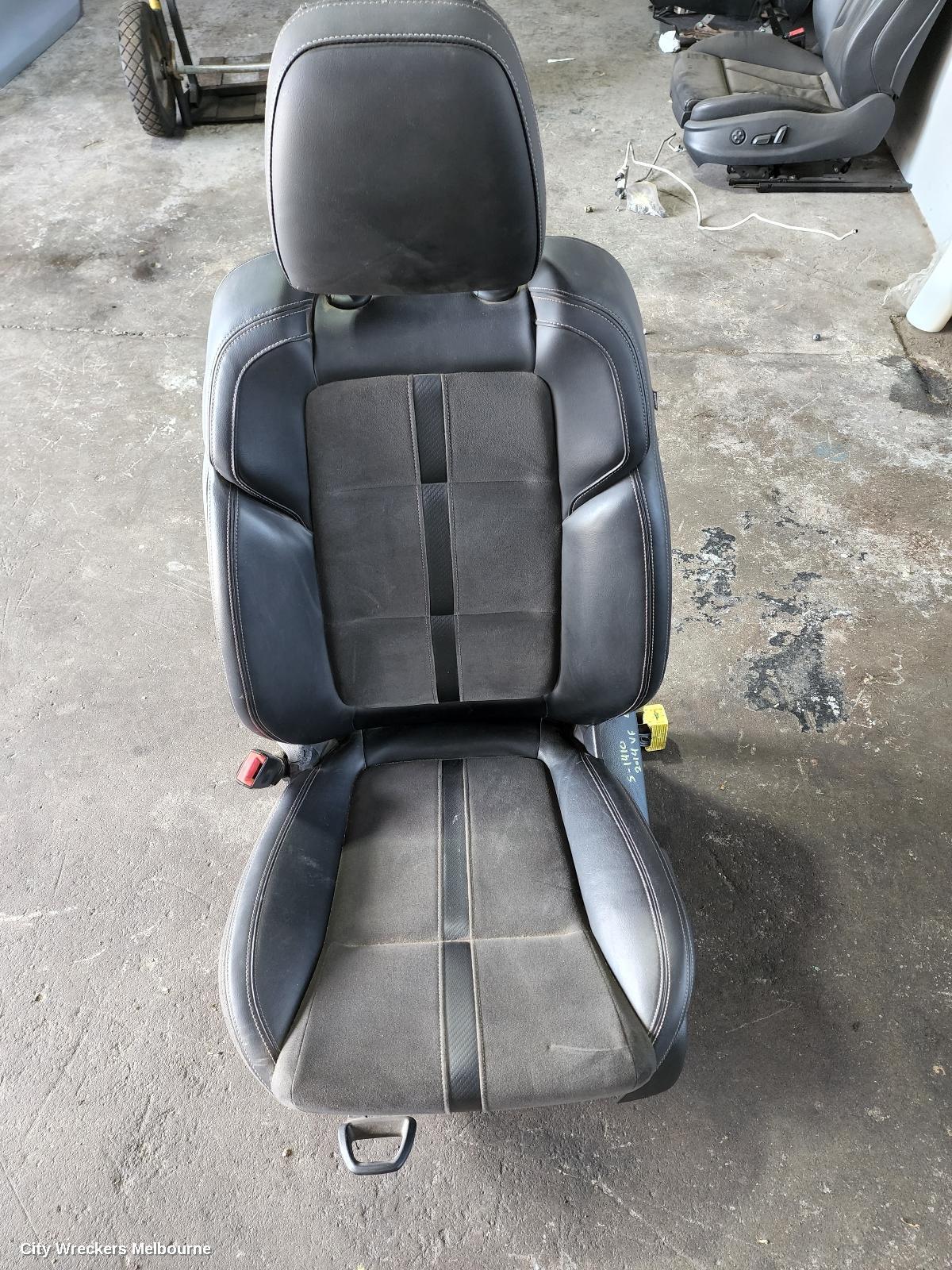 HOLDEN COMMODORE 2014 Front Seat
