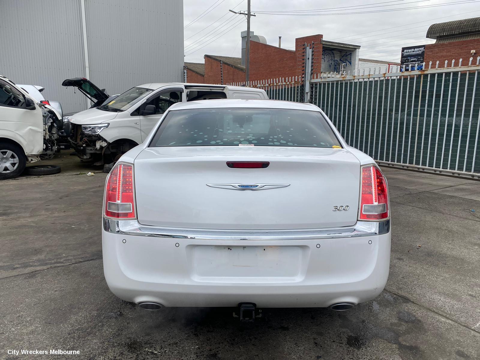 CHRYSLER 300C 2012 Towbar