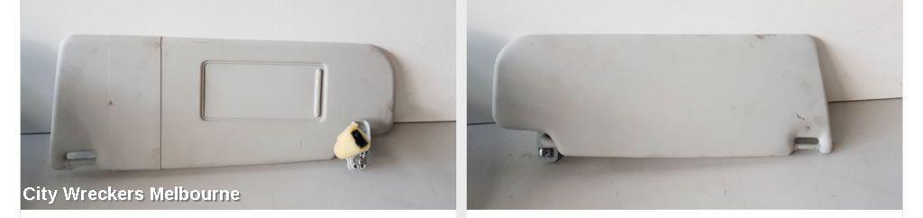 VOLKSWAGEN POLO 2011 Sunvisor
