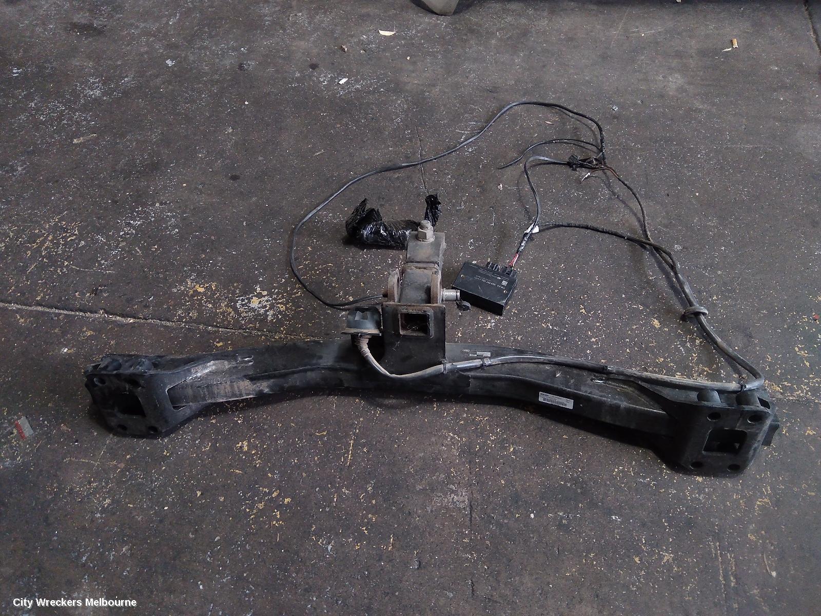 AUDI Q7 2010 Towbar