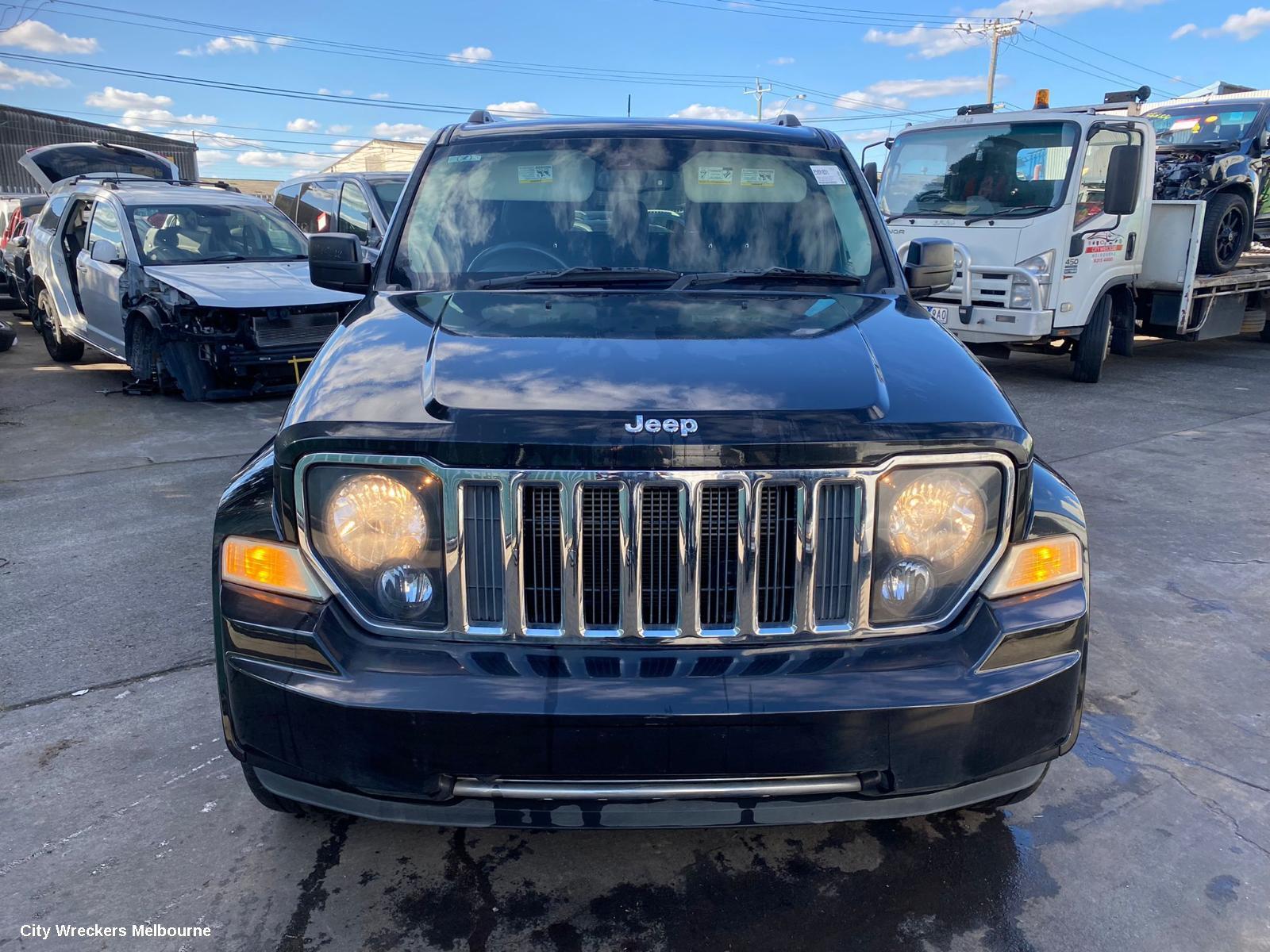 JEEP CHEROKEE 2012 Left Front Door