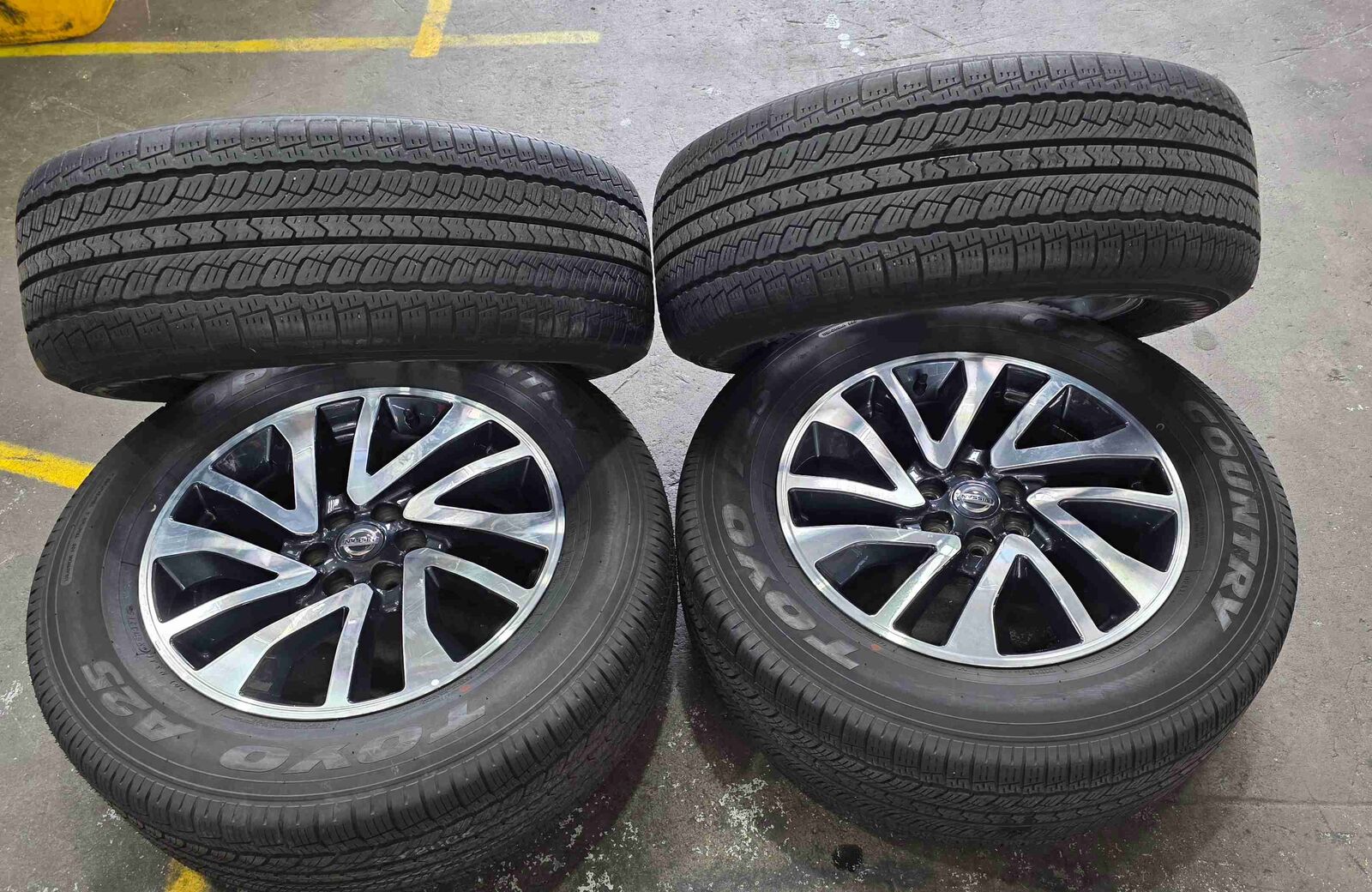 2017 Nissan navara 18 inch alloy wheels with roadworthy tyree